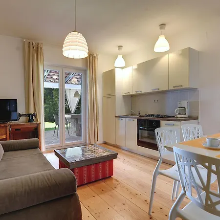 Comfortable With Private Terrace Daire *