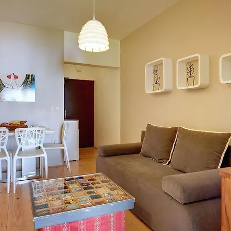 Daire Comfortable With Private Terrace *