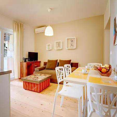 Apartment Comfortable With Private Terrace
