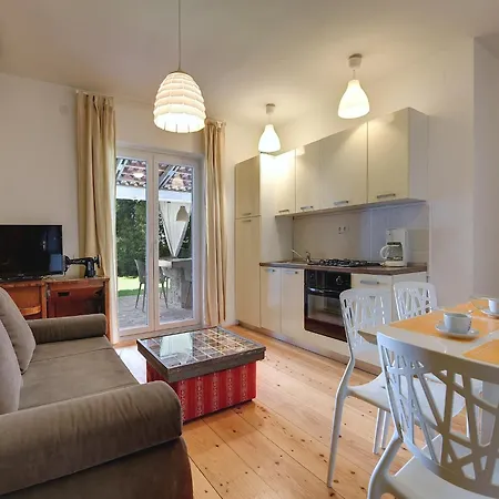 Comfortable With Private Terrace *