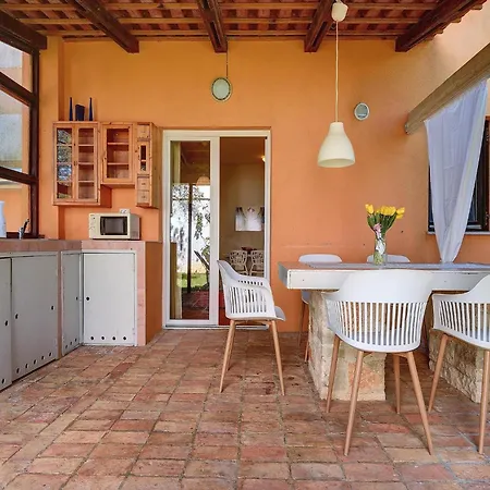 Comfortable With Private Terrace *